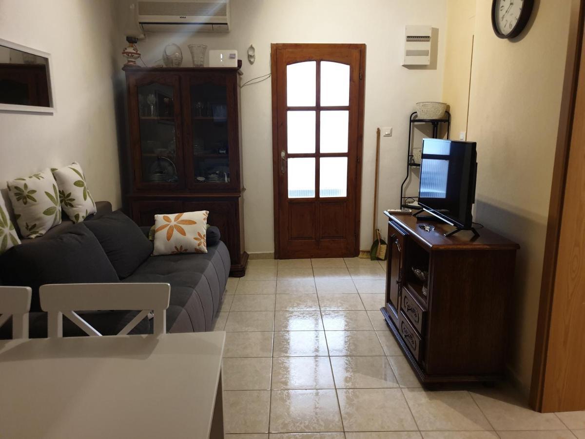 Lemon Tree Hotel Donji Seget Екстериор снимка