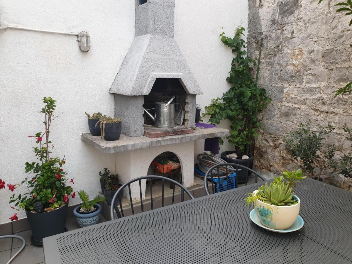 Lemon Tree Hotel Donji Seget Екстериор снимка