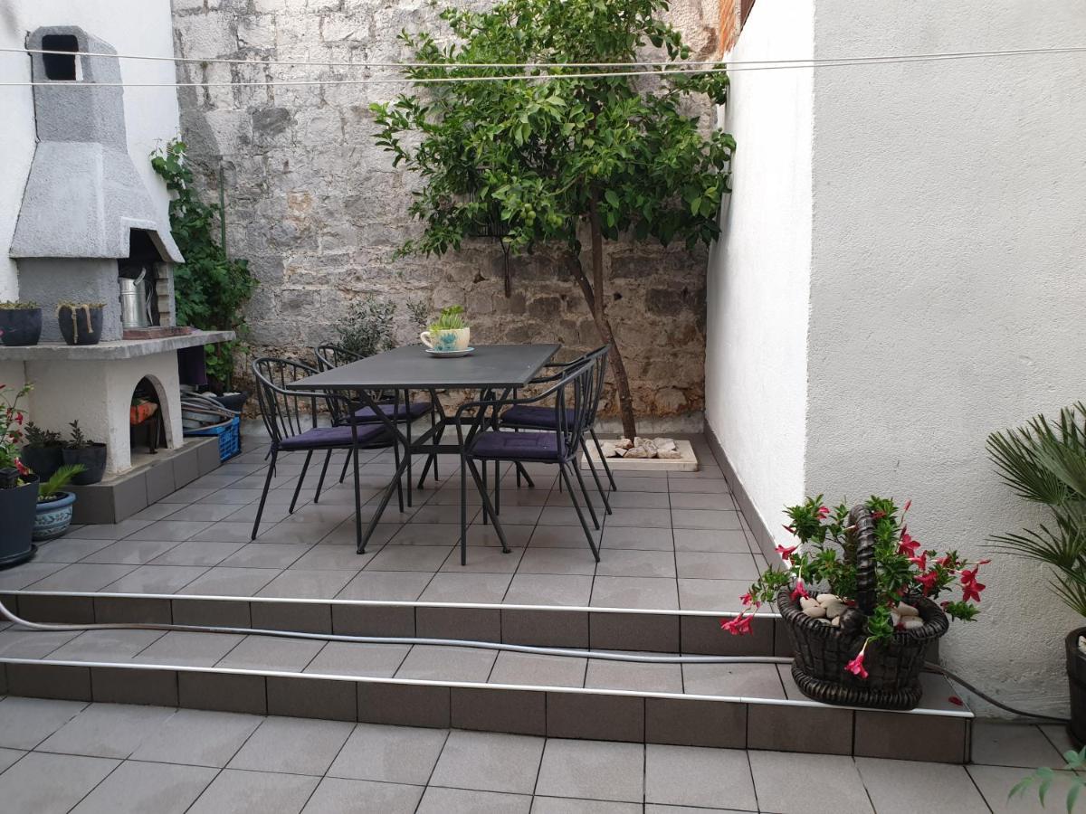 Lemon Tree Hotel Donji Seget Екстериор снимка