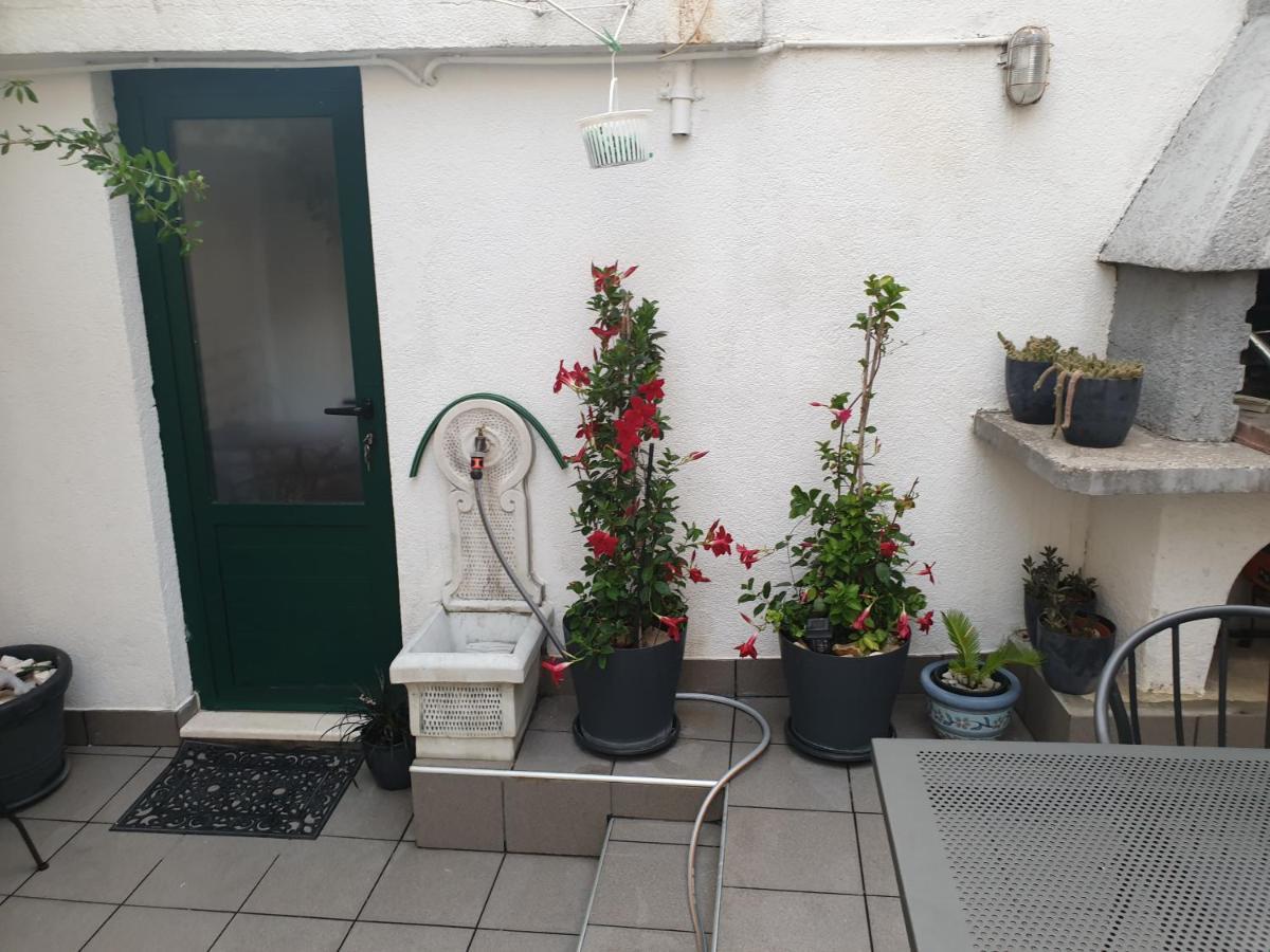 Lemon Tree Hotel Donji Seget Екстериор снимка