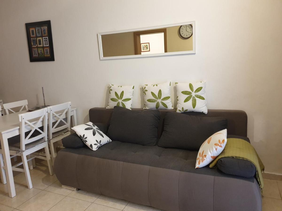 Lemon Tree Hotel Donji Seget Екстериор снимка