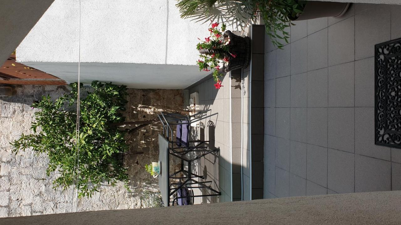 Lemon Tree Hotel Donji Seget Екстериор снимка