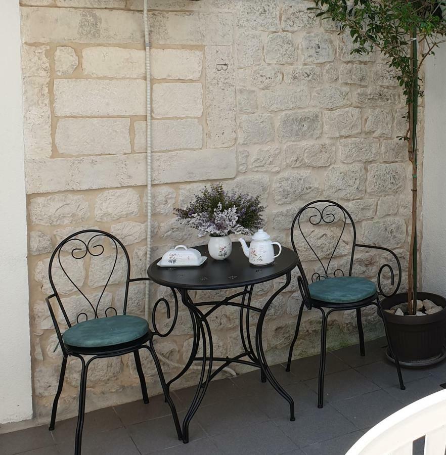 Lemon Tree Hotel Donji Seget Екстериор снимка