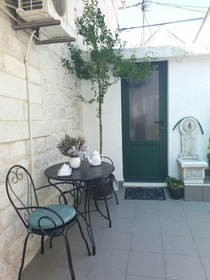 Lemon Tree Hotel Donji Seget Екстериор снимка
